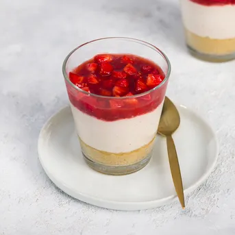 Peanut Butter & Jam Cheesecake