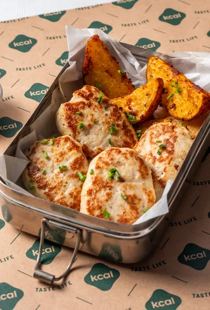 Chicken Nuggets with Potato Wedges